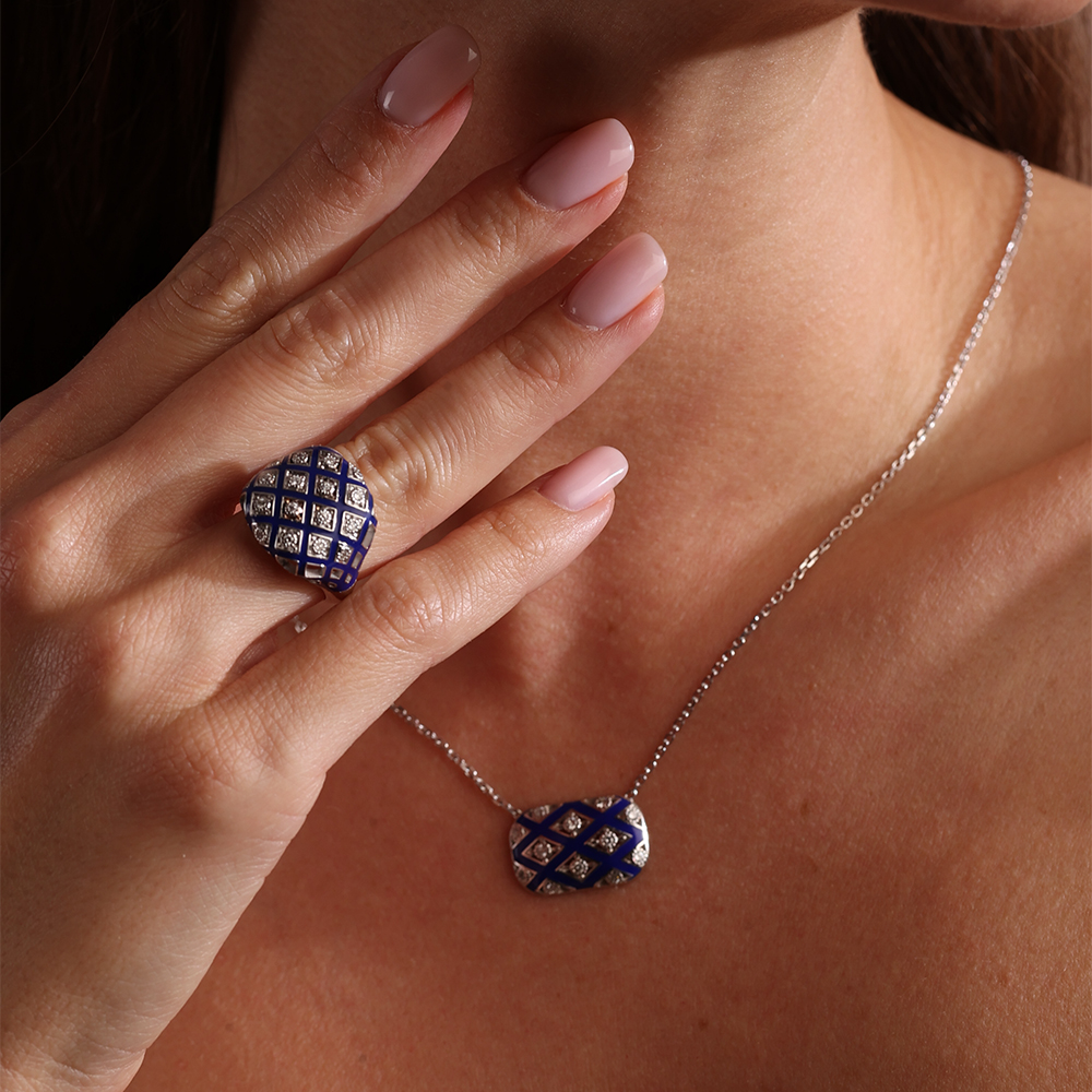 NET NECKLACE