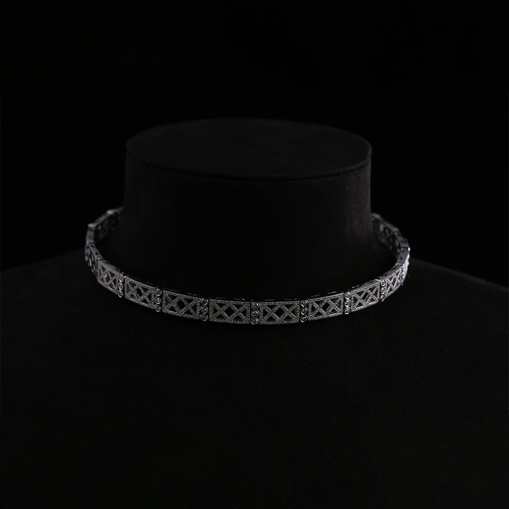 WHITE NET CHOKER