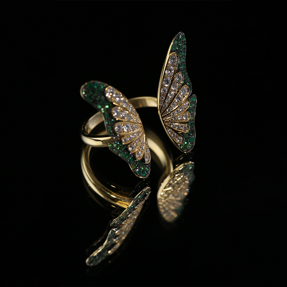 EMERALD & DIAMOND BUTTERFLY RING