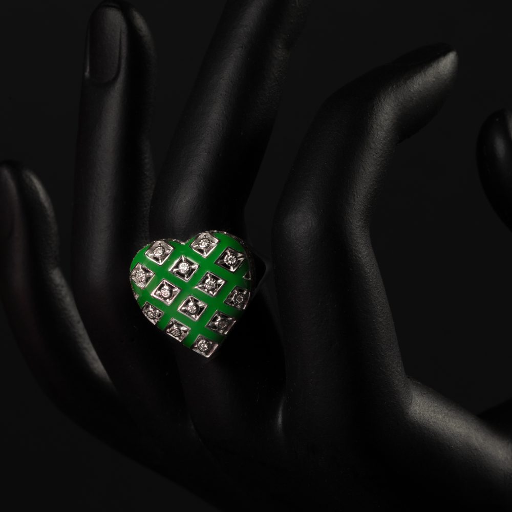 GREEN NET HEART RING