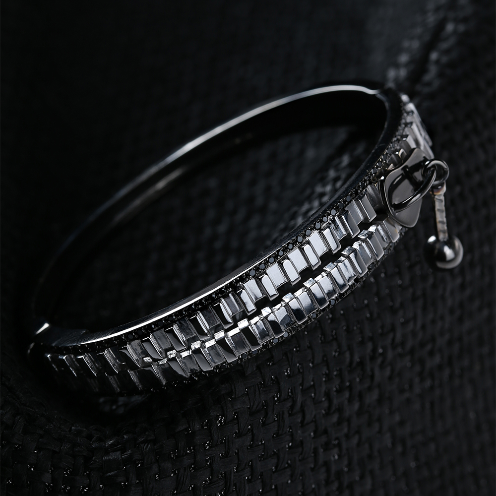REVEAL BLACK DIAMOND BRACELET