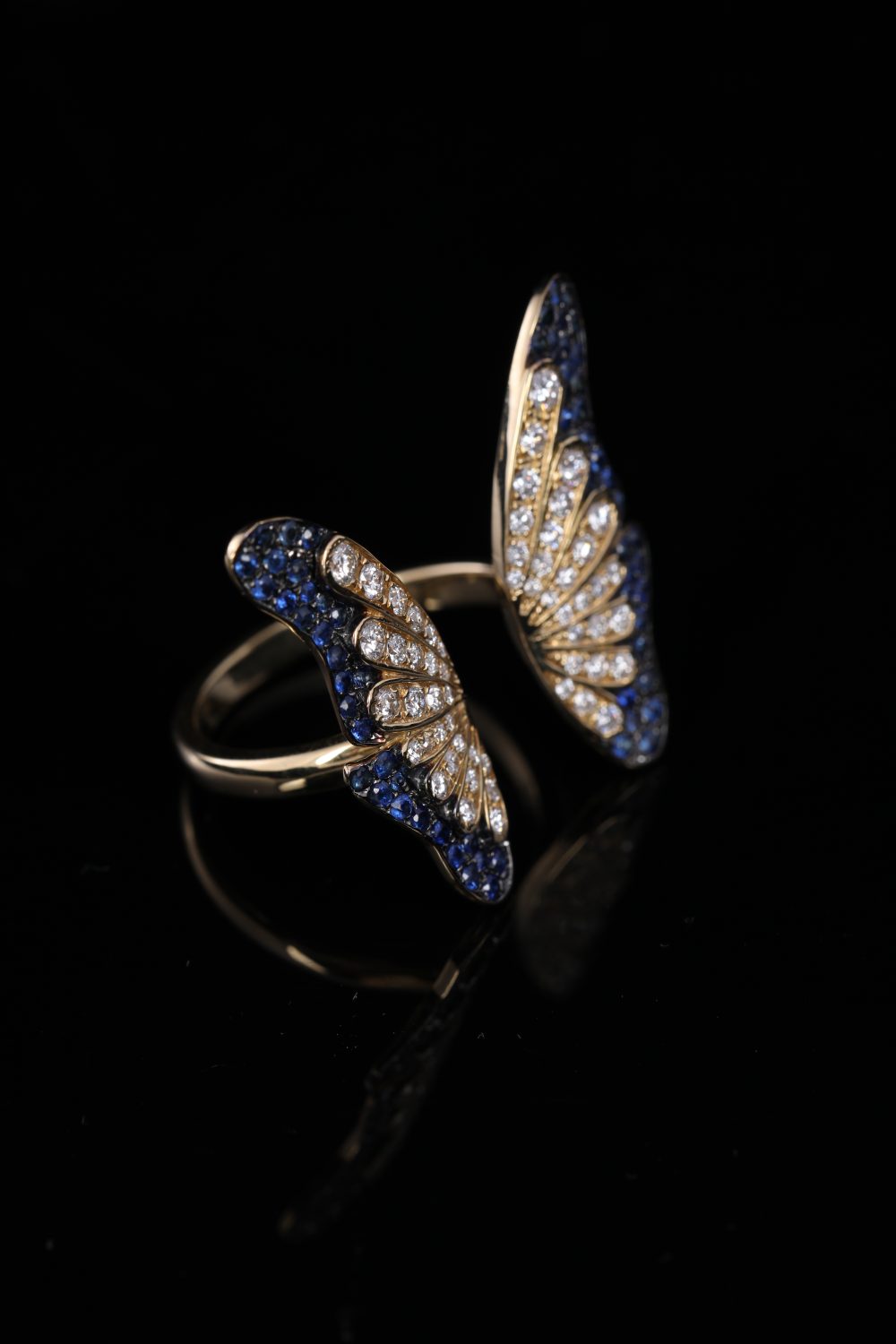 BLUE SAPPHIRE BUTTERFLY RING - Image 3